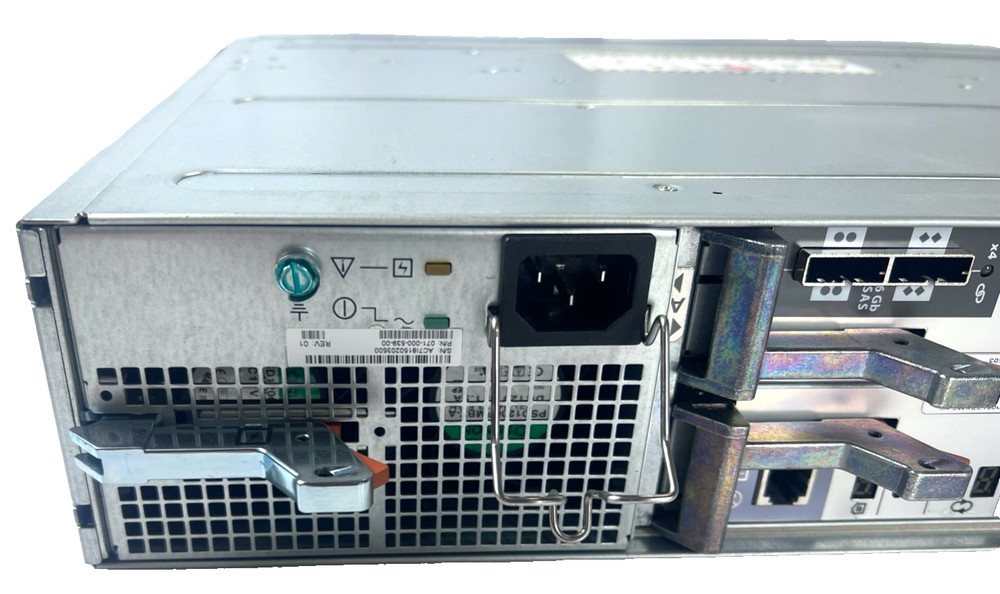 EMC SAE 2.5" Storage Array Enclosure - 2x PSU 2x 6Gb SAS Controller 303-104-000E