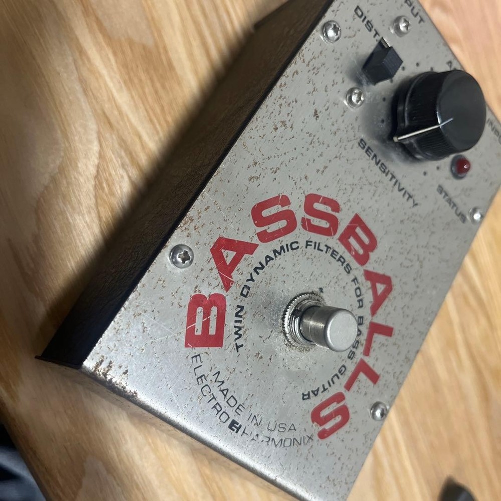 BASSBALLS /electroharmonix effector