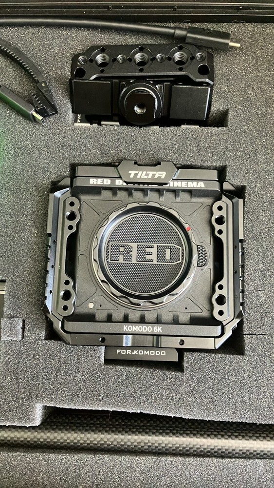 RED KOMODO 6K PACKAGE w/ Accessories