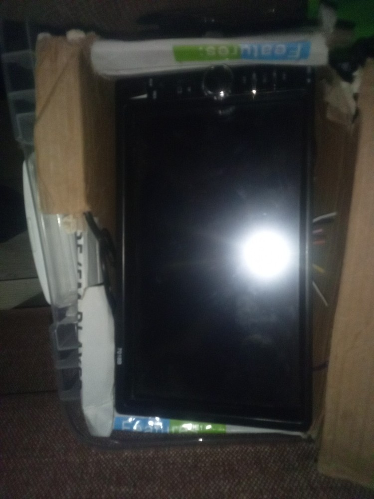 Car 7" MP5/MP3/FM Player Touchscreen or Remote Controlled, Rearview Camera