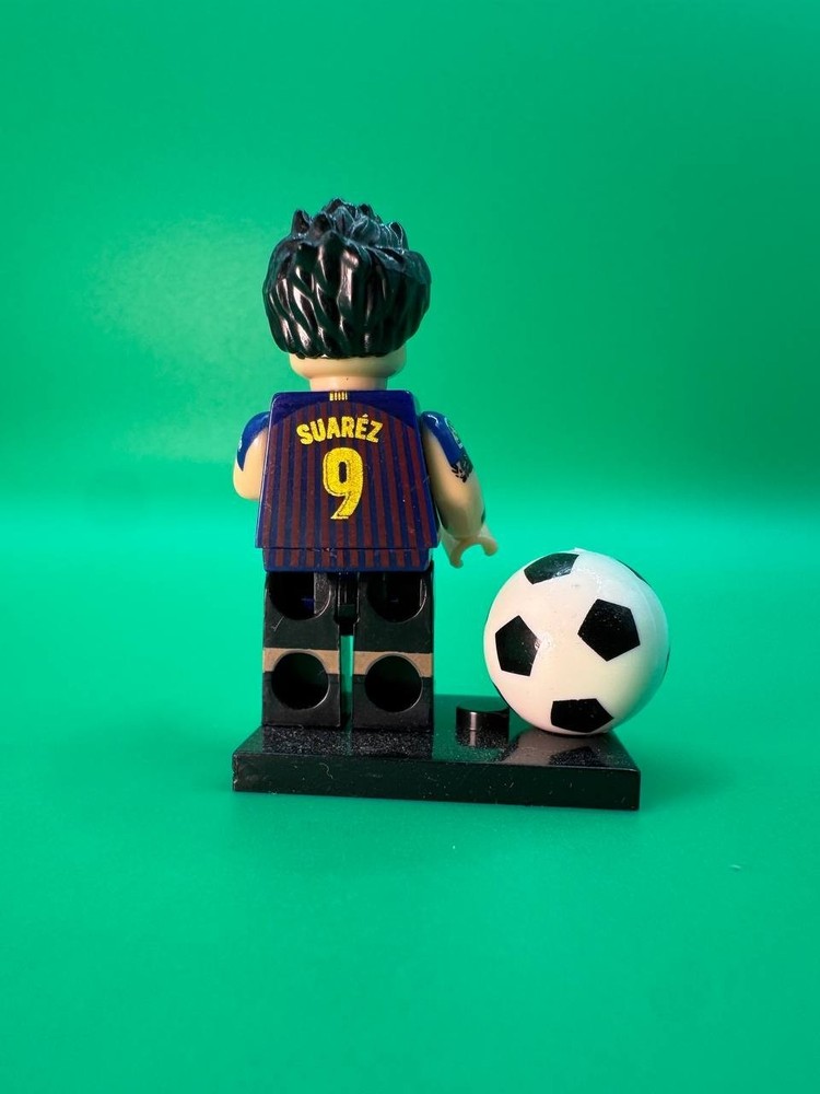 Luis Suarez COLLECTABLE MINI FIGURE Barcelona