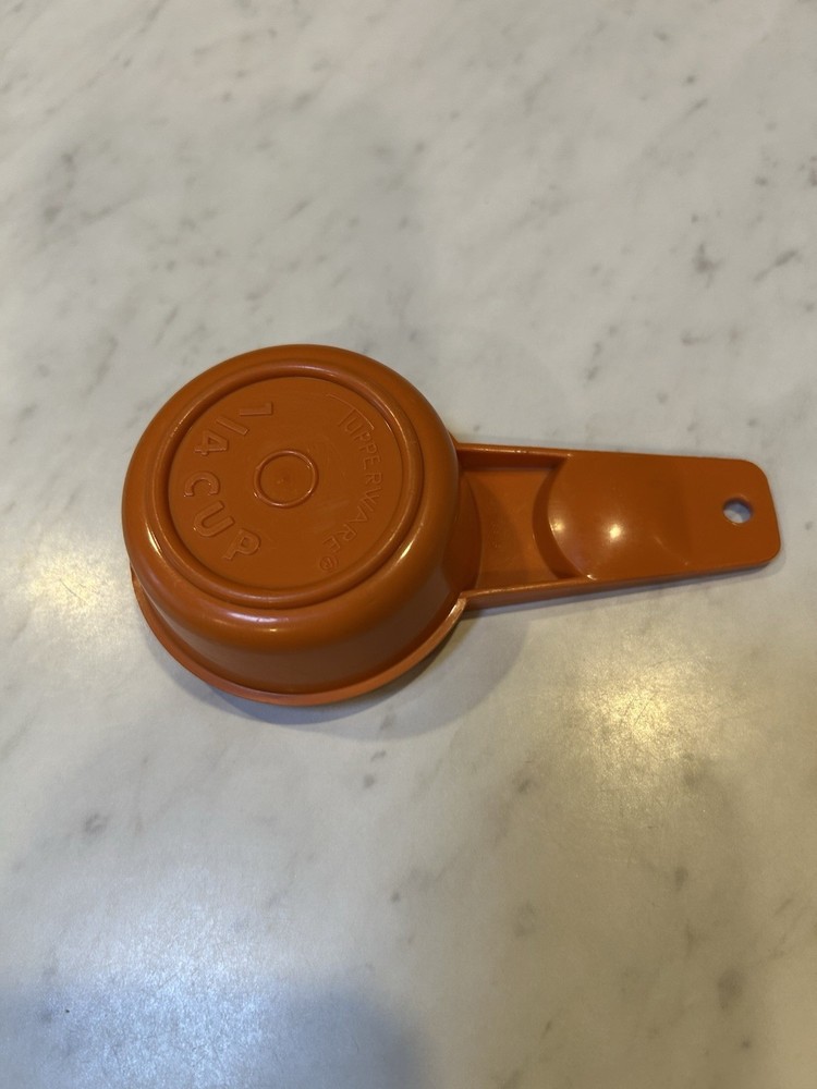 VINTAGE TUPPERWARE OrangeMEASURING CUPS & Spoons