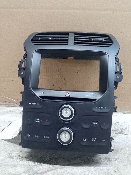 2014-2015 Ford Explorer Radio Temperature Control Panel 8" Screen OEM