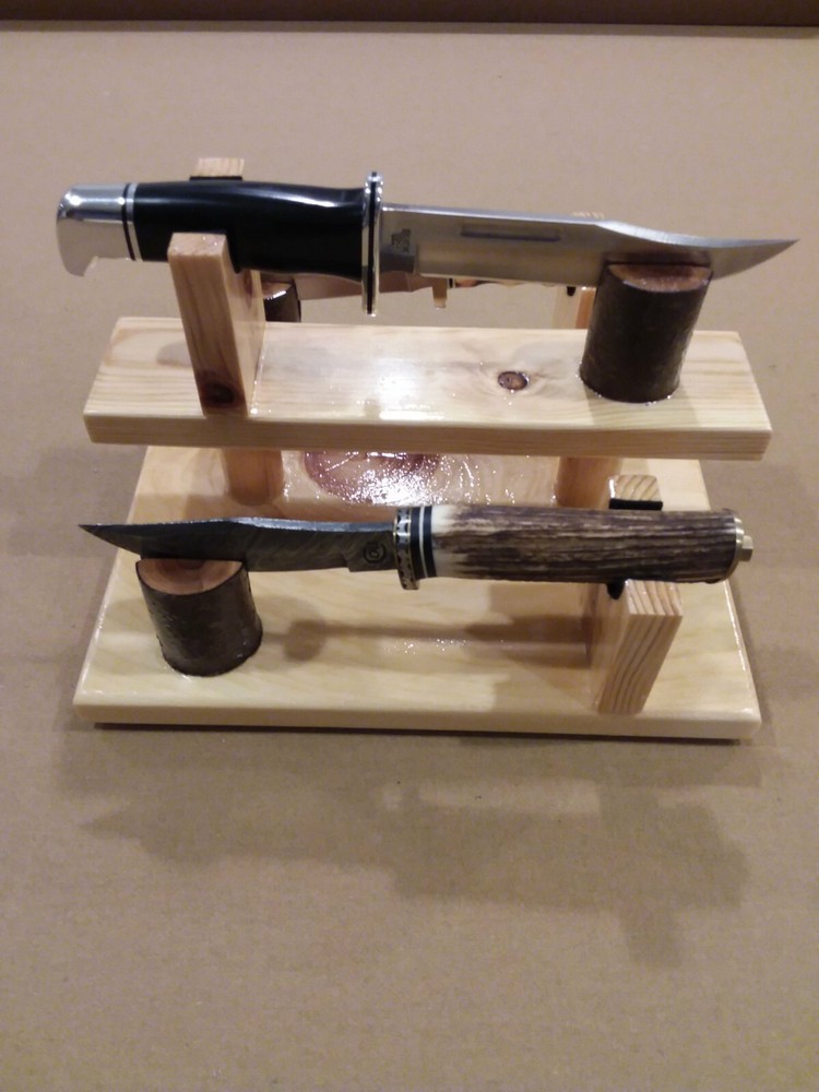 SOLID NORTHERN WHITE PINE TRIPLE KNIFE DISPLAY STAND