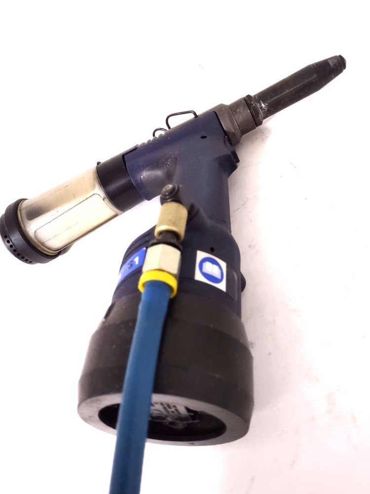 Genesis nG1 Avdel Hydro-Pneumatic Rivet Tool with Quick release stem collector b