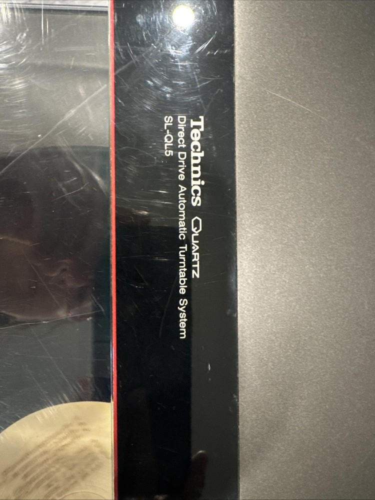 Technics Automatic Turntable System SL-QL5 Quartz Direct Drive