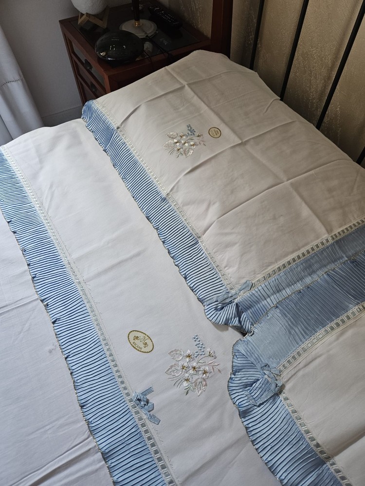 Sheet and Pillowcases Set