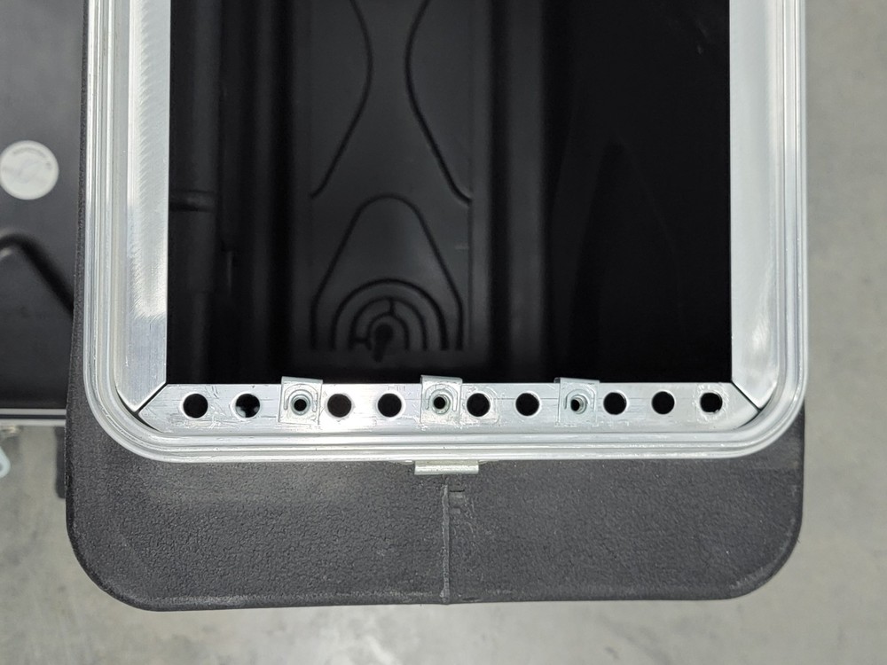 SKB 402-462 Rolling Shock Rack Hard Case