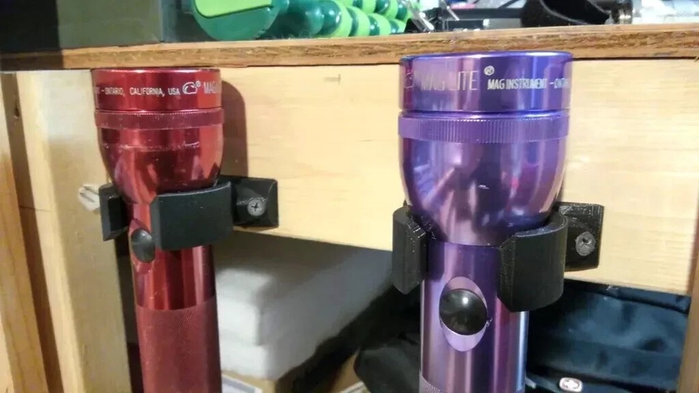 Single Pack Maglite D Cell Flashlight Wall Mount Holder