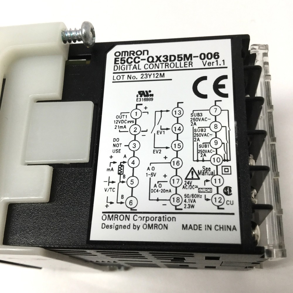 Omron E5CC-QX3D5M-006 Temperature Controller 24V, Pulsed DC, Analog Transfer Out