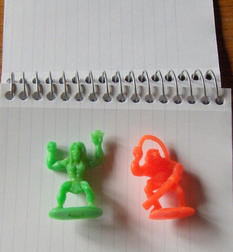 2 ARCO  DRAGONS + MONSTERS PLASTIC PLAY SET FIGURES 1982