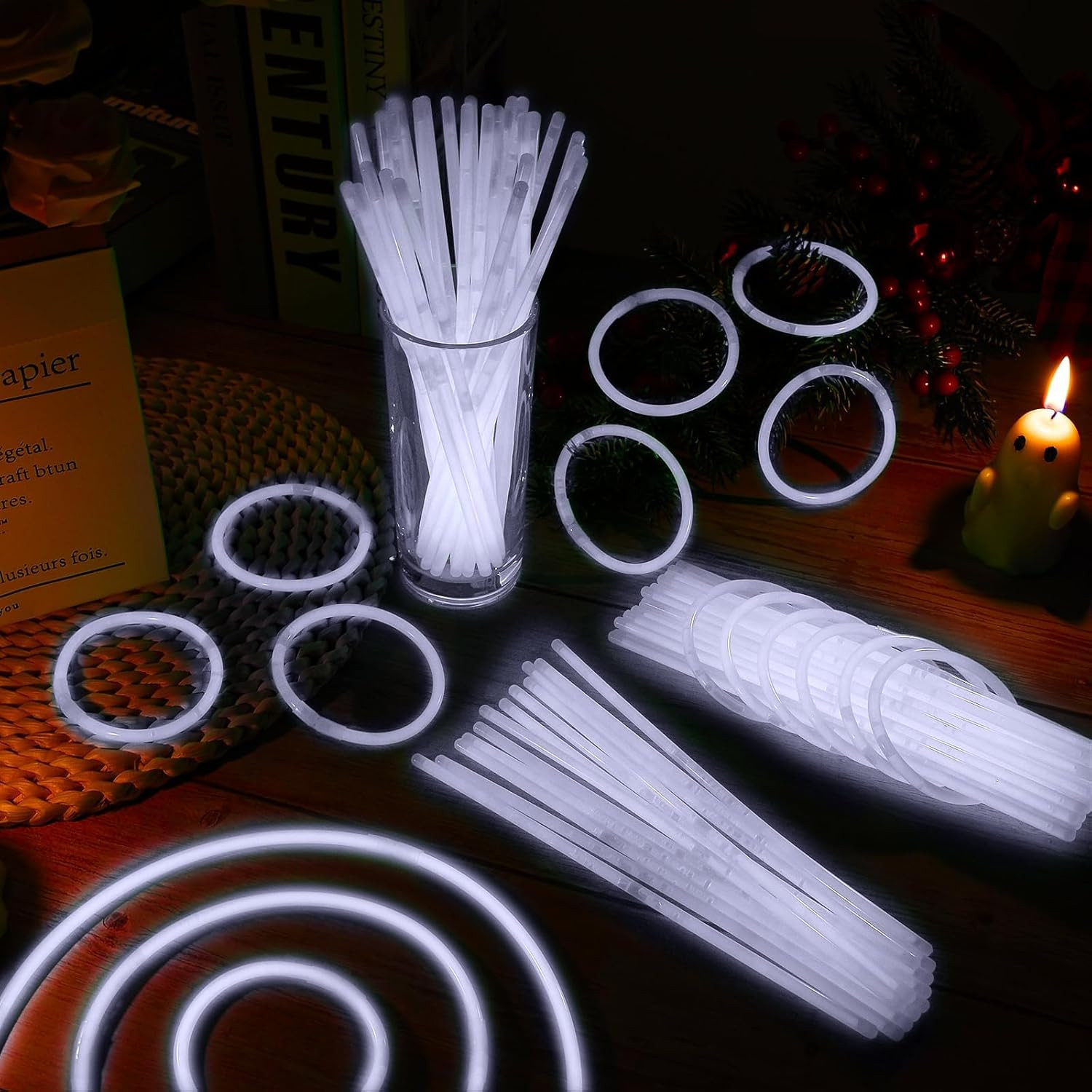 100 Pack 8” White Glow Sticks Bulk with 100 Connectors Neon Glow In The Dark Par