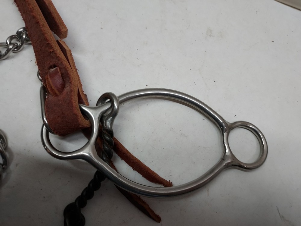 Twisted Snaffle Horse Bit 5" Port W/ Headstall - 1014255