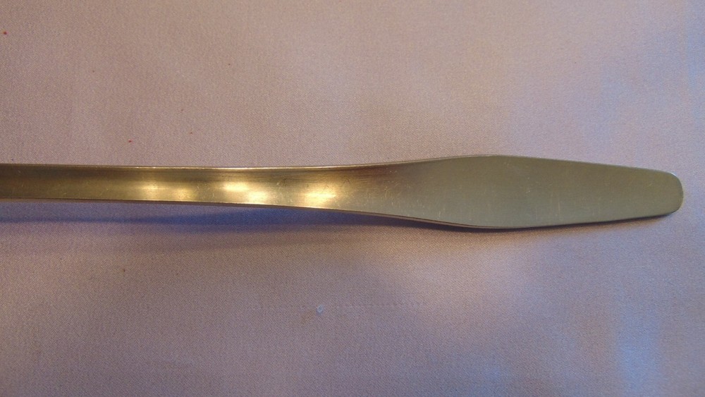 DANA STAINLESS DFA DENMARK LARGE (10 5/8")SOLID SERVING SPOON "DNS3" VERY NICE!