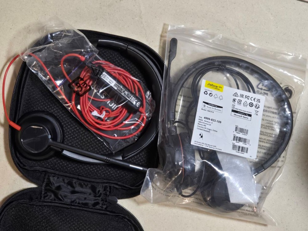 Jabra Evolve 20 MS Mono Wired Headset + Plantronics BW3300 Headset Bundle