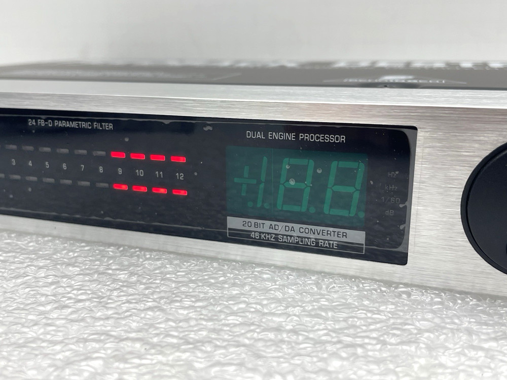 MINT BEHRINGER FEEDBACK DESTROYER PRO PARAMETRIC EQ DSP 1100P