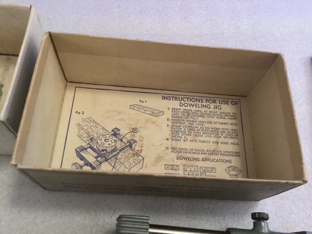 CRAFTSMAN DOWELING JIG 9-4186 WITH BOX