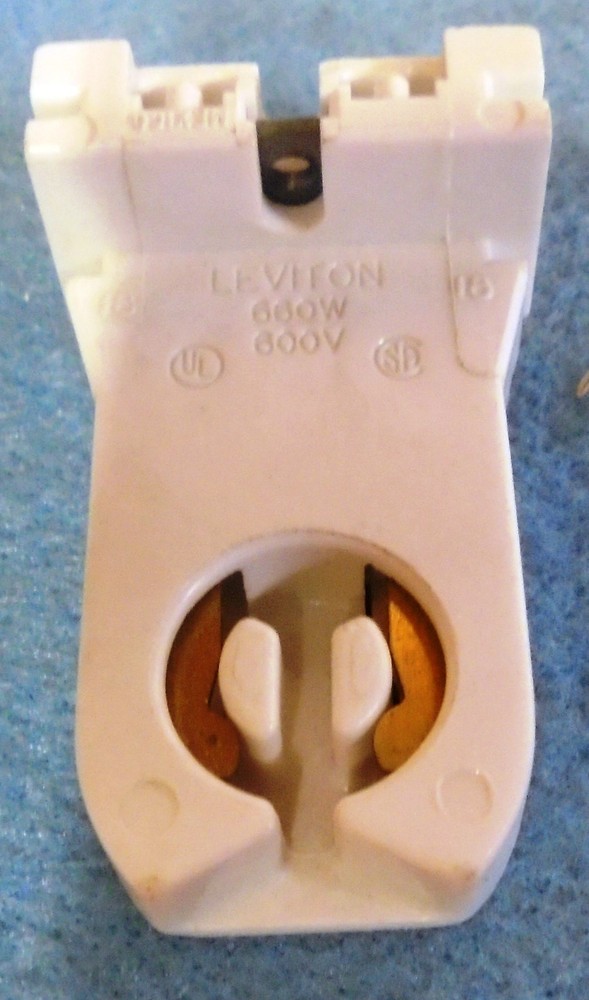 LEVITON LAMP HOLDER SOCKET 904-13357 660W 600V