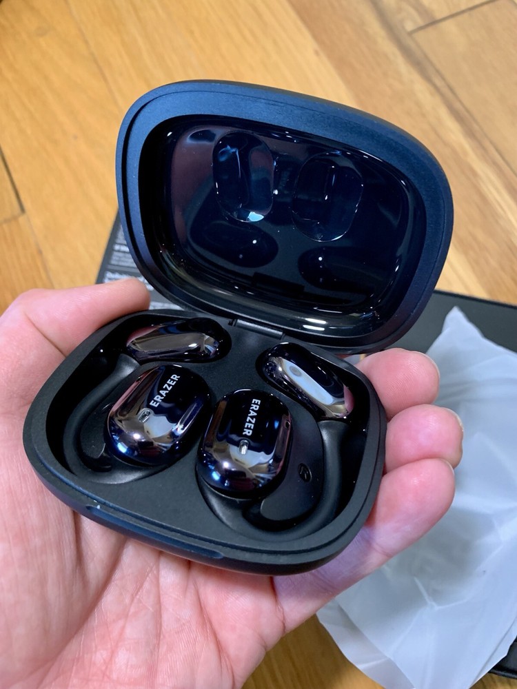 AI Language Translator Earbuds, 135 Languages, HD sound, Touch Screen, TF Reader