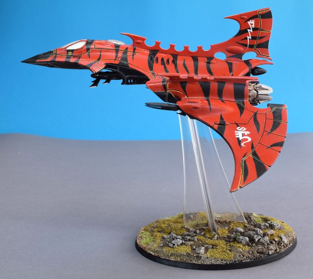 Warhammer 40k Eldar Hemlock Wraithfighter painted.