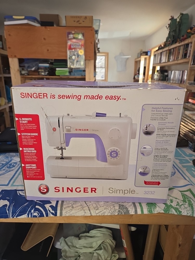 Singer Simple 3232 Sewing Machine Automatic Needle Threader 110 Stitch - NEW