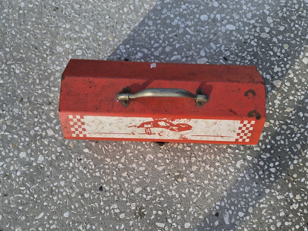 Toolbox Metal Vintage