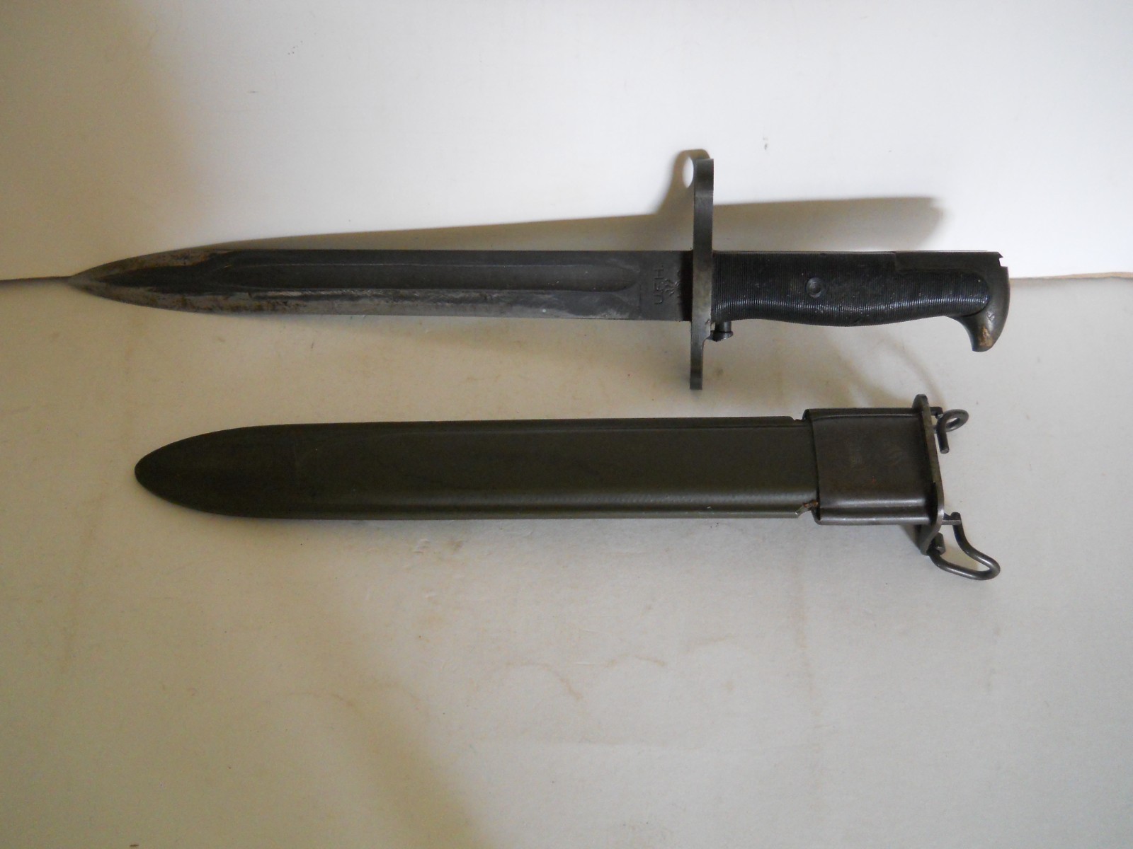 VINTAGE M1 GRAND U.F.H. FLAMING BOMB U.S. BAYONET W/FLAMING BOMB SCABBARD(NICE)