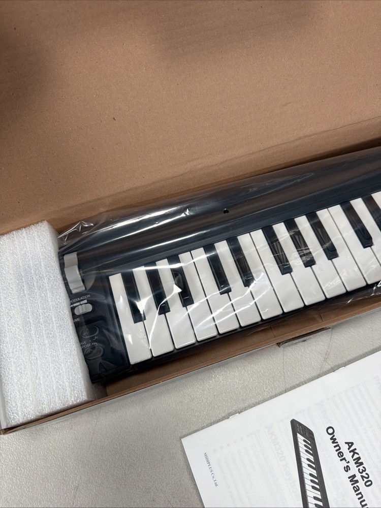 NEW MidiPlus AKM320 USB MIDI Keyboard Controller, Black, 32-key