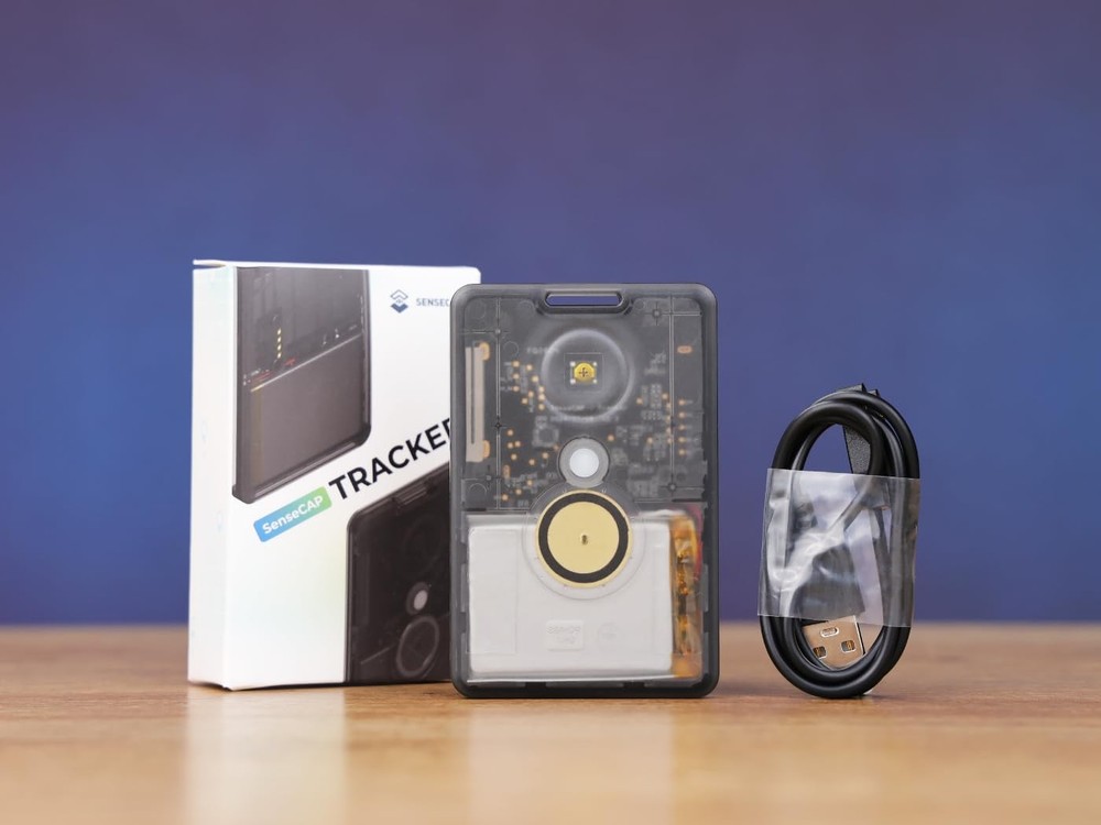 Meshtastic SenseCAP Card Tracker T1000-E - GPS Tracker for IoT Connectivity