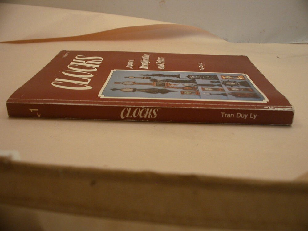 Book 2,679 – Clocks: A Guide to identification and Prices Volume 1