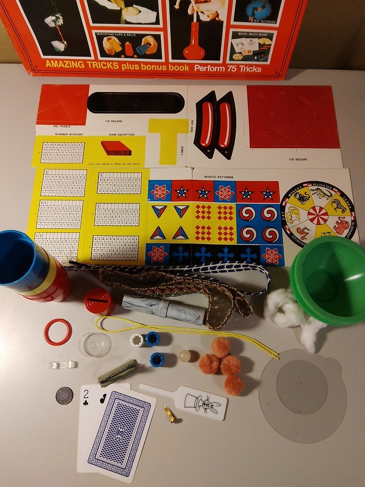 GREAT MAGICIAN'S MAGIC SET Perform 75 Tricks Nearly Complete Set