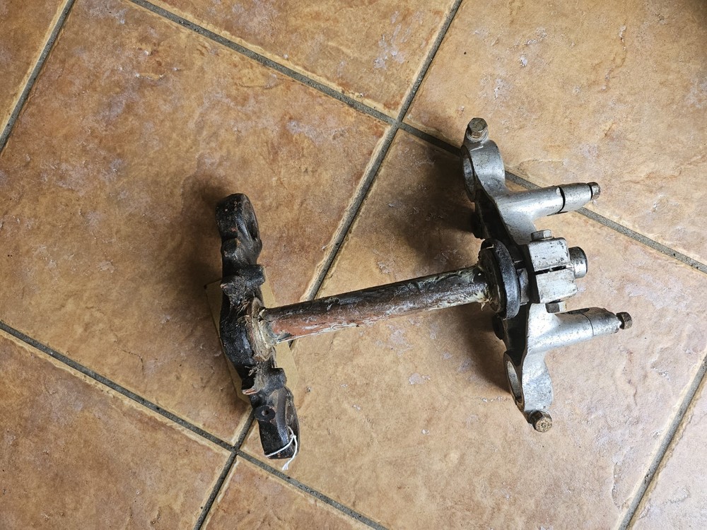 Suzuki Gt250 Yokes