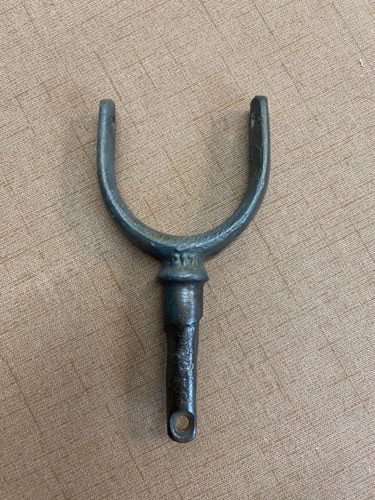 VINTAGE  OAR  LOCK, Galvanized, Clean, Rust Free