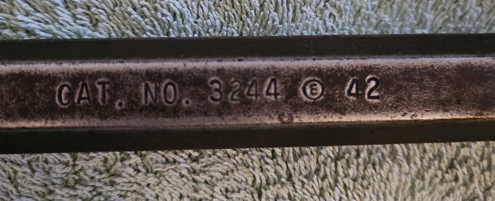 Klein Tools 3244 Connecting Hex Bar -24"- Pry Bar