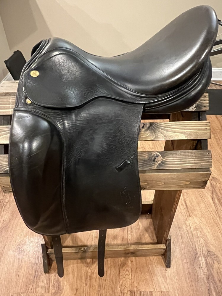 17” Prestige 2000 Dressage Saddle