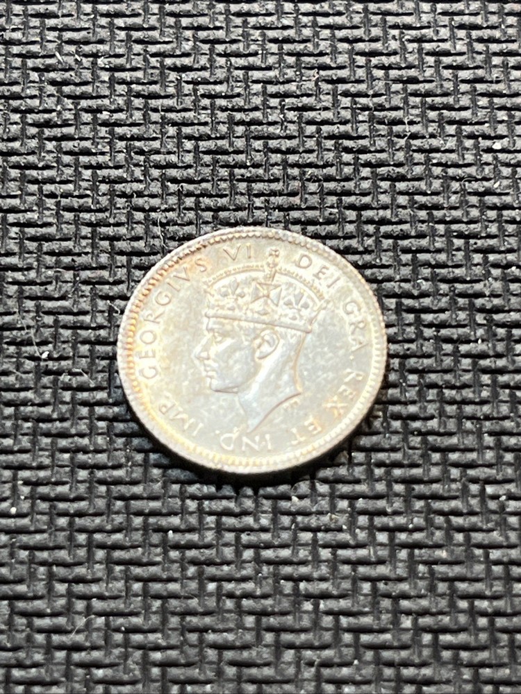 Newfoundland 5 Cents 1941 Lot 586