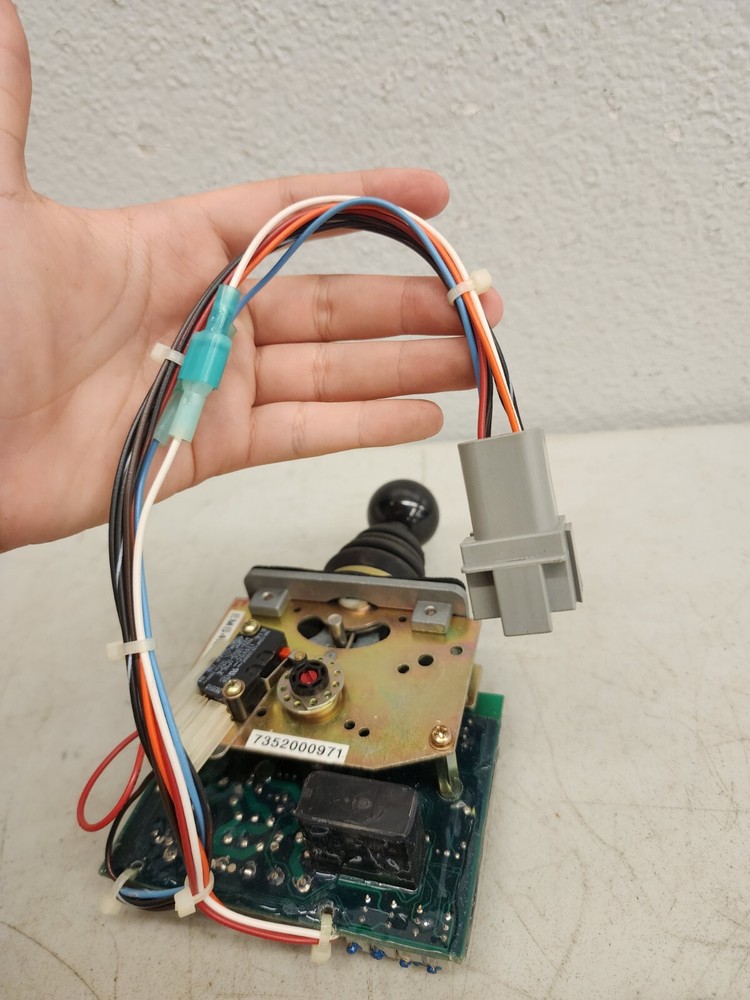 Grove 7352000971 Joystick Controller For Parts