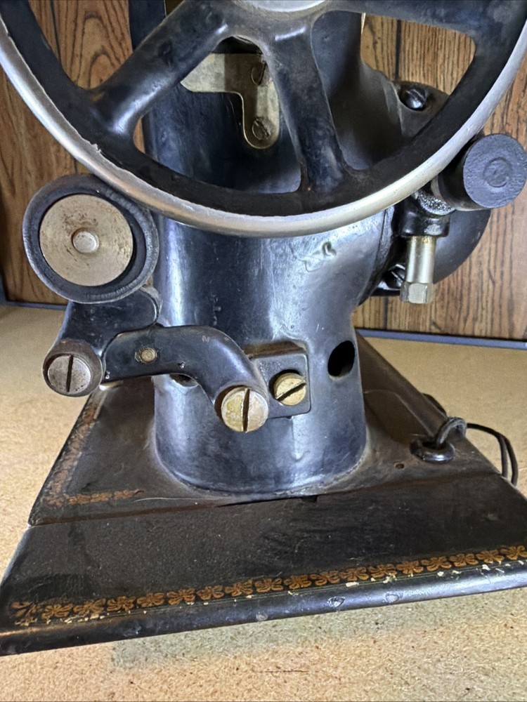 The Free Rotary Sewing Machine Circa 1925