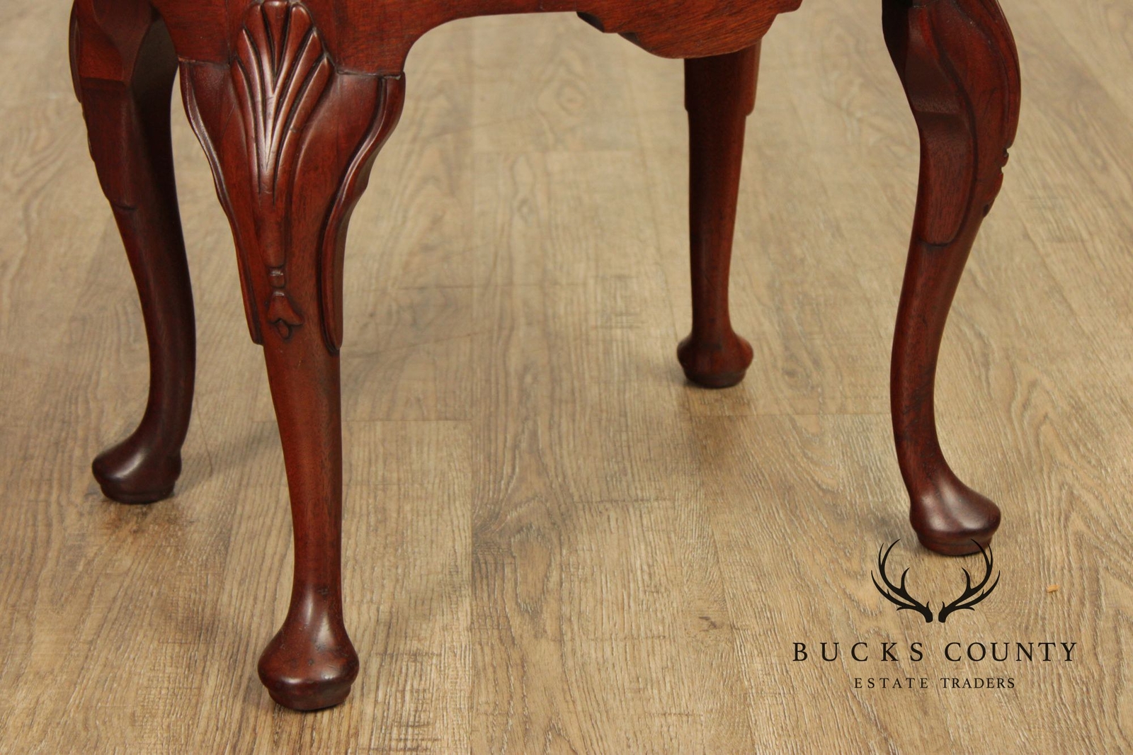 Hickory Chair Georgian Styler Carved Mahogany Vanity Bench Stool