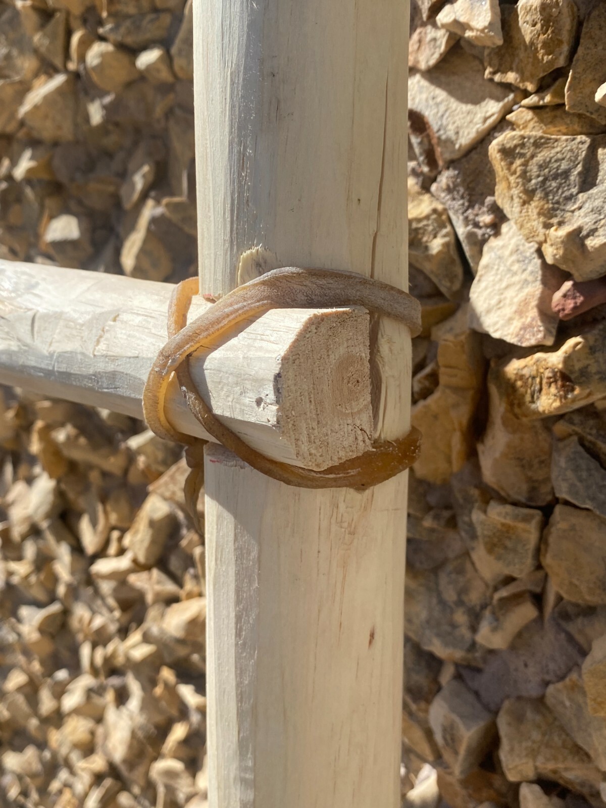 KIVA LADDER, TARAHUMARA 4 FEET TALL,RUSTIC DECOR, BLANKET LADDER ,MADE IN MEXICO