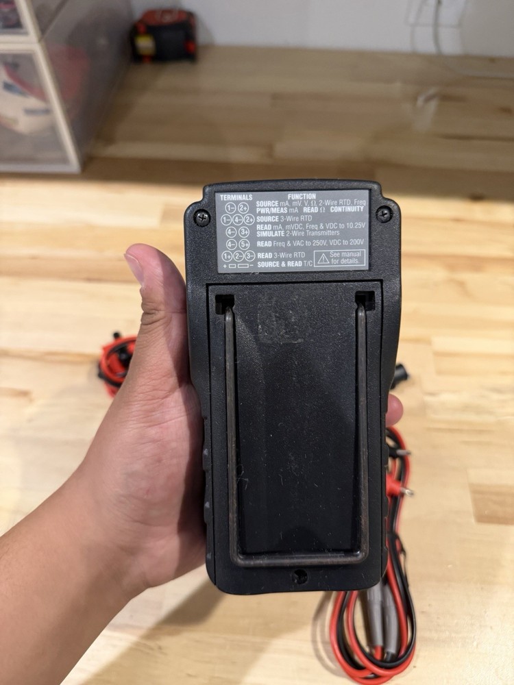 ALTEK TECHCHEK 820 PROCESS CALIBRATOR W/ LEADS & CLIPS (TESTED)