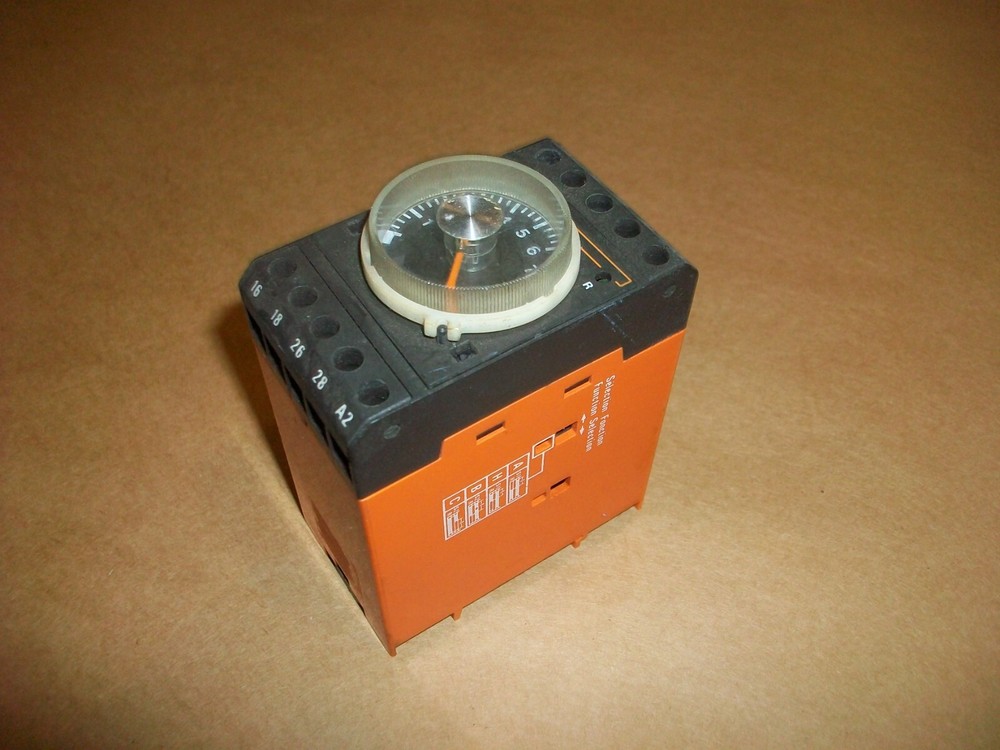 Syrelec Multi Function Timer FLR2.U USED