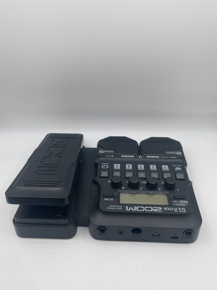 Zoom G1X Four Multi-Effects Processor with Expression Pedal