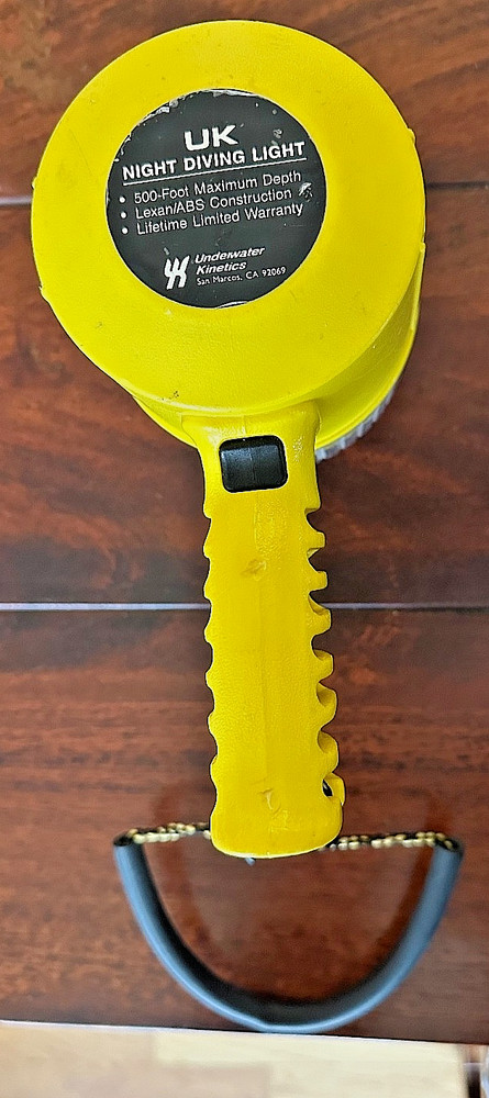 Underwater Kinetics UK400 Night Diving Flashlight Yellow