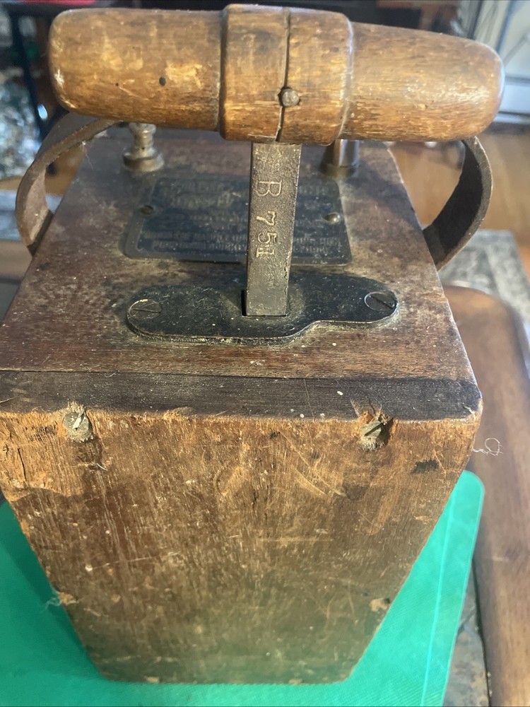 ANTIQUE ''DU PONT'' BLASTING MACHINE NO. 2