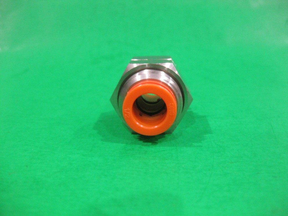 SMC Bulkhead Union 1/2 inch -- KQ2E13-00A -- Used