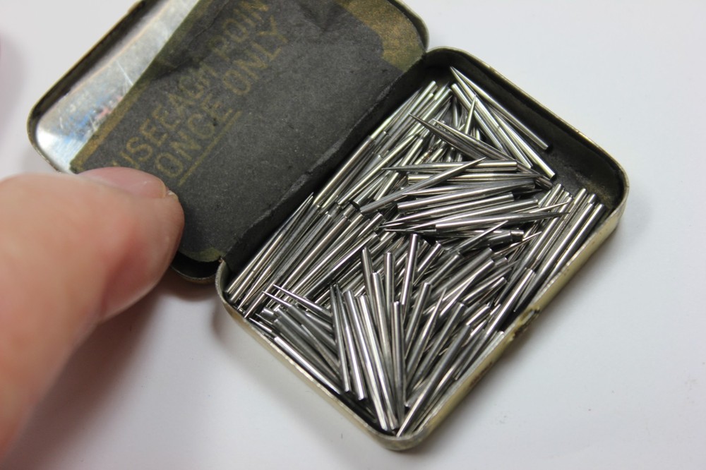 BEST TALKING MACHINE Gramophone Phonograph needles TIN Full