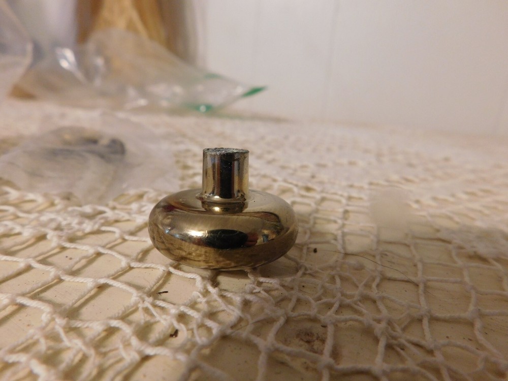 2 AMEROCK POLISHED BRASS KNOBS,PULLS BP770-3