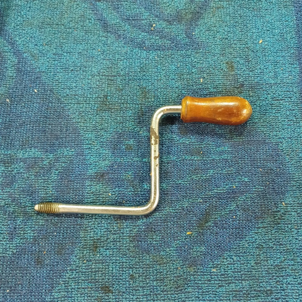PHONOGRAPH HAND CRANK 5/16" MALE THREADED