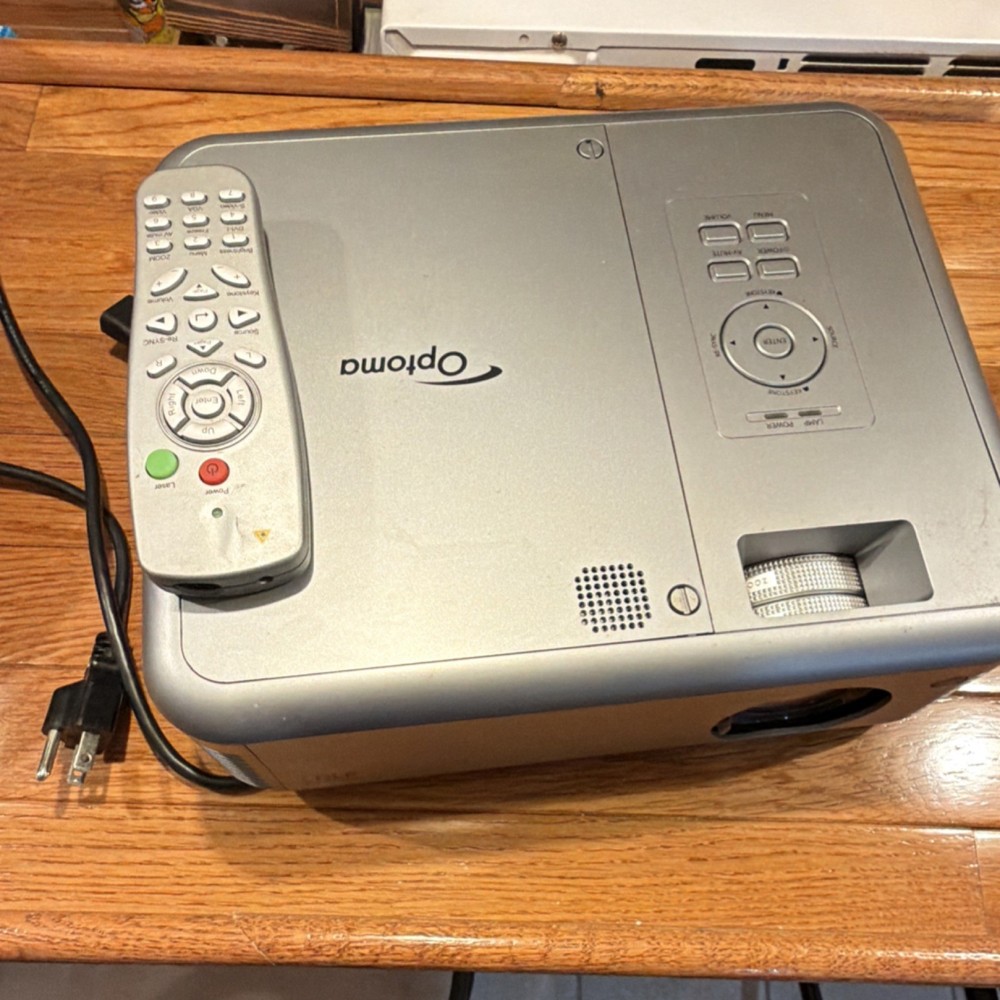 Optoma Silver Desktop Projector with Remote Control